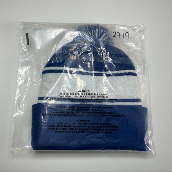 Macys Thanksgiving Day Parade Blue White Beanie Pom Pom Unisex Stretch Souvenir - Picture 7 of 7